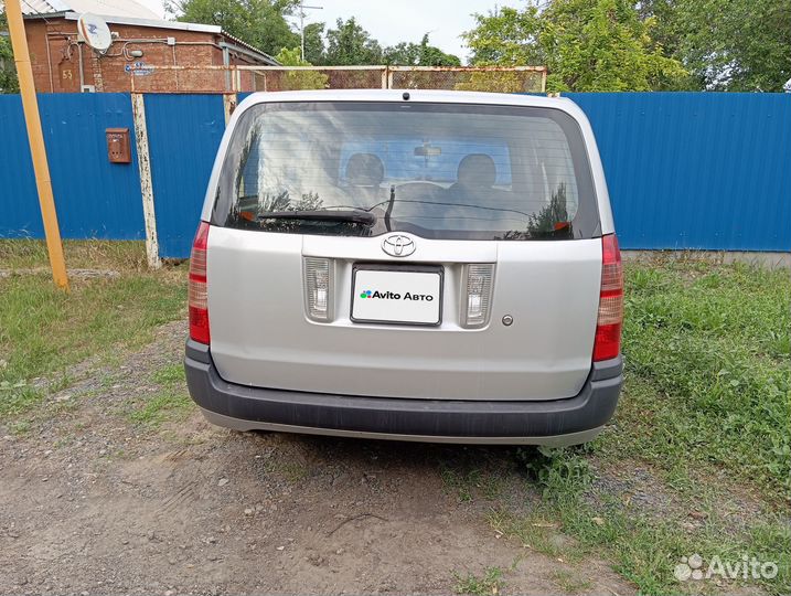 Toyota Succeed 1.5 AT, 2004, 250 000 км