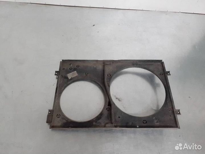 Диффузор вентилятора Volkswagen Bora 2000