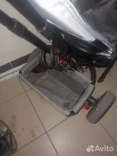 Детский велосипед с ручкой