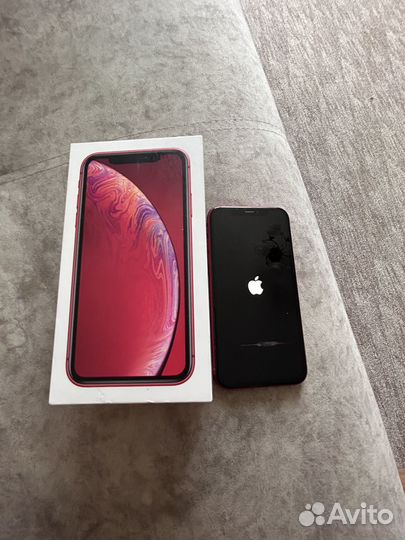 Телефон iPhone XR