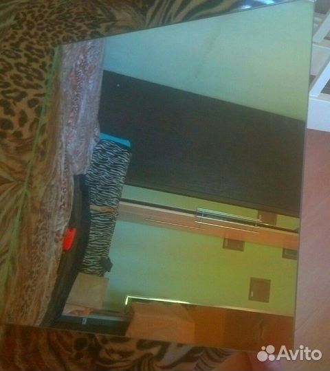 Зеркало без рамы