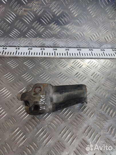 Кронштейн топливной трубки Volvo 20946823