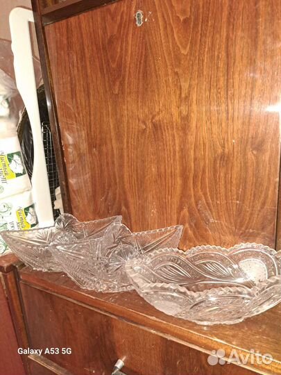 Хрустальные вазы конфетницы и тд