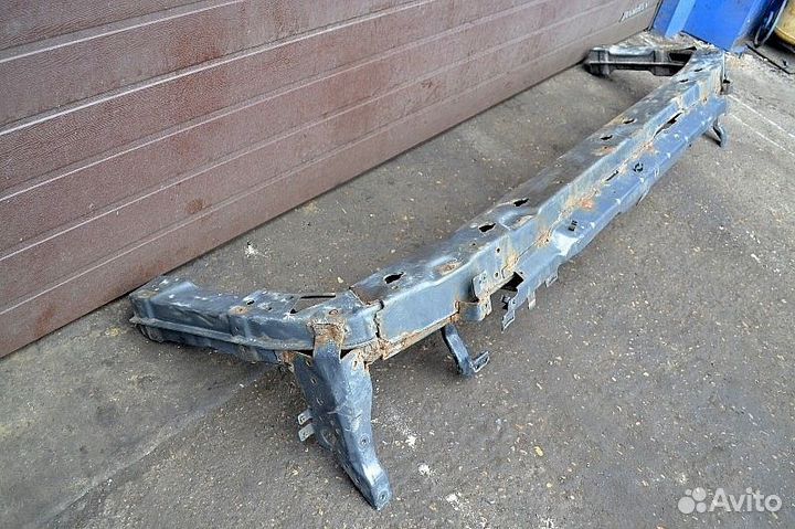 Усилитель переднего бампера volvo FH16 (01.93)