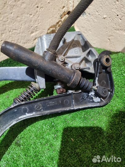 Педальный узел Mercedes-Benz w201