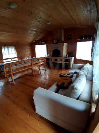 Дом 395 м² на участке 12 сот.