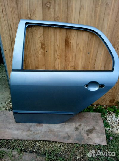 Дверь задняя левая фабия 1