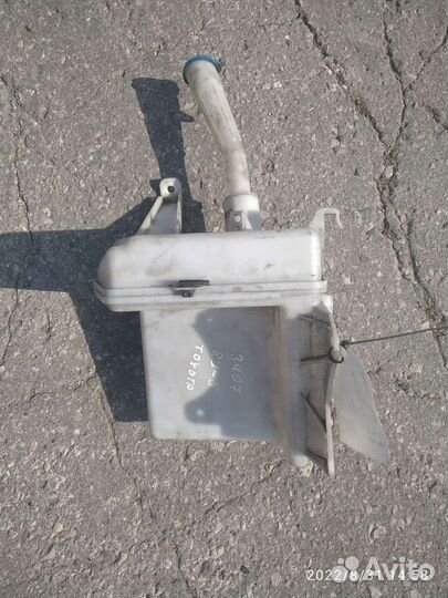 Бачок омывателя toyota avensis