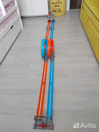 Трек Hot wheels петля