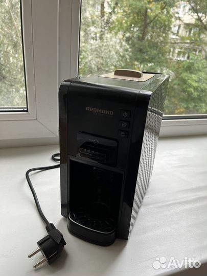 Кофемашина кофеварка redmond RCM-1527
