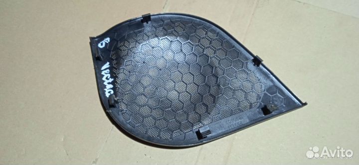 Накладка на динамик задней двери Opel Vectra b L
