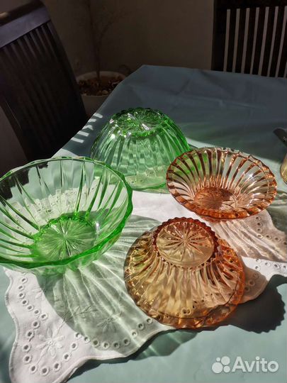 Конфетницы вазочки цветное стекло