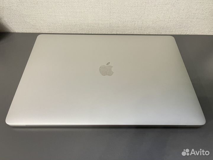 Macbook pro 15 i7 16gb 512