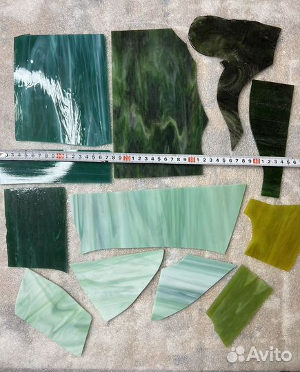 Набор зеленого витражного стекла -куски