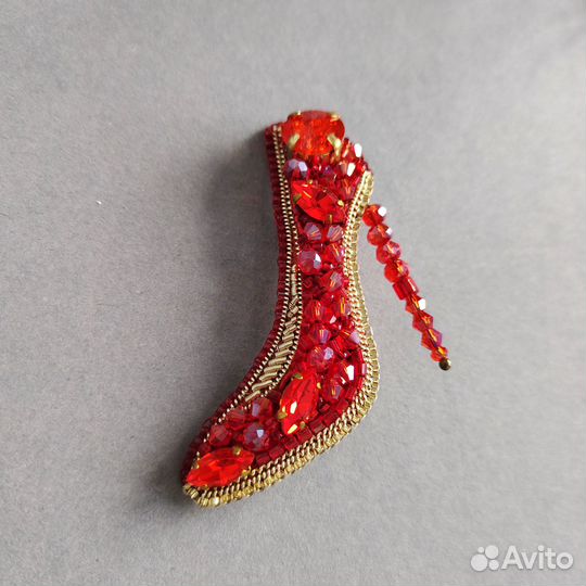 Брошь туфля из бисера