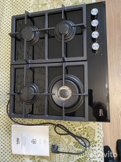 Газовая 4х конфорочная панель Beko hilw 64235S