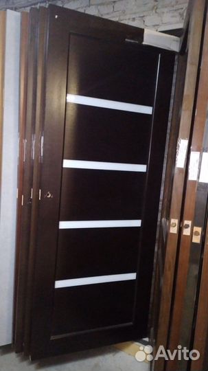 Межкомнатные двери бу с витрины