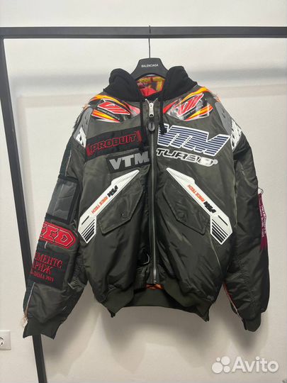 В наличии Бомбер Vetements x Alpha Industries Raci