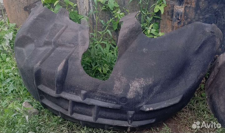 Подкрылки задние на volkswagen Jetta 6