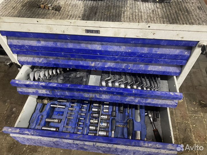 Аренда подъемника в автосервисе