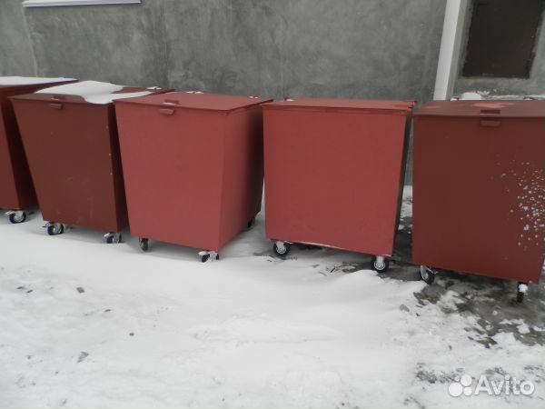 Мусорный бак контейнер