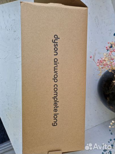 Коробка от стайлера dyson