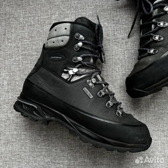 Lowa Tibet Pro Gore-Tex Ботинки. Оригинал