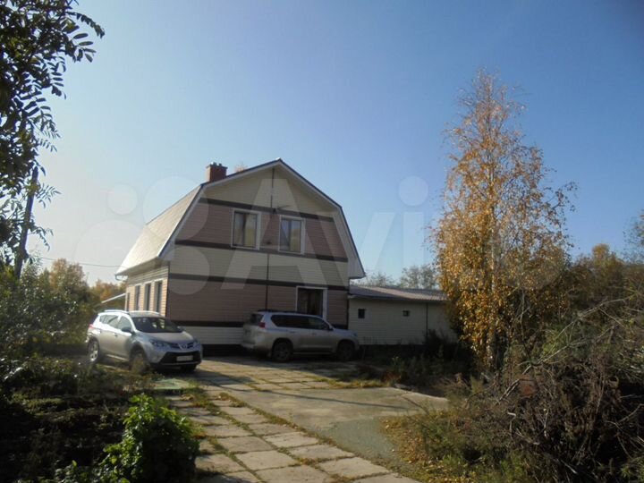 Коттедж 250 м² на участке 9 сот.