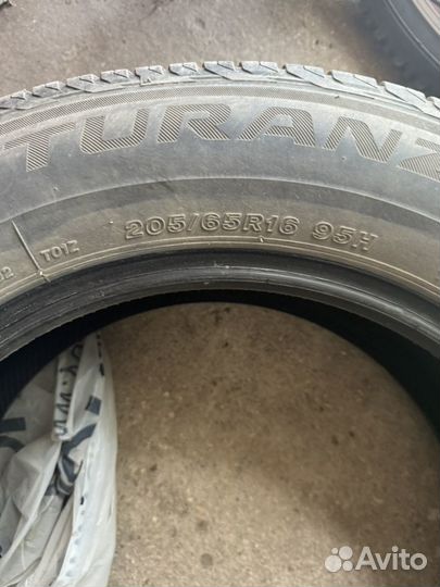 Bridgestone Turanza T001 205/65 R16