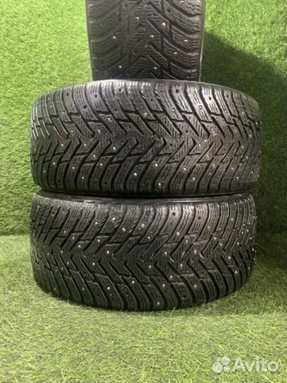 Nokian Tyres Hakkapeliitta 8 235/45 R18 98T