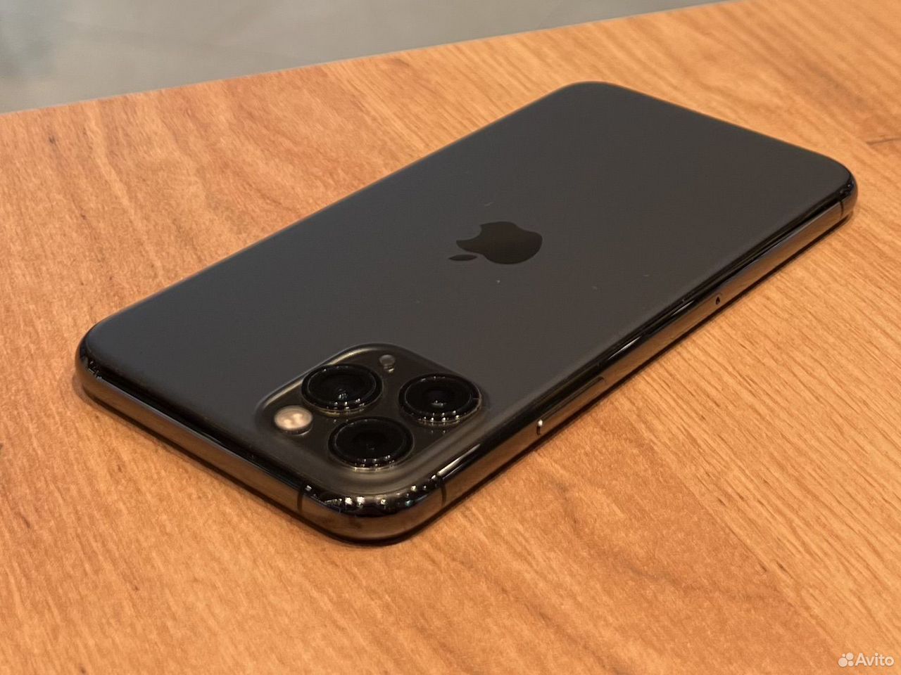 iPhone 11 Pro Max, 64 ГБ, SIM + eSIM