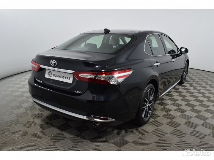 Toyota Camry 2.5 AT, 2023