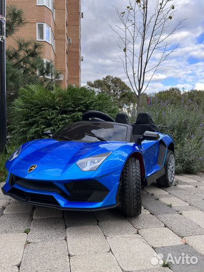 Автомобиль Lamborghini