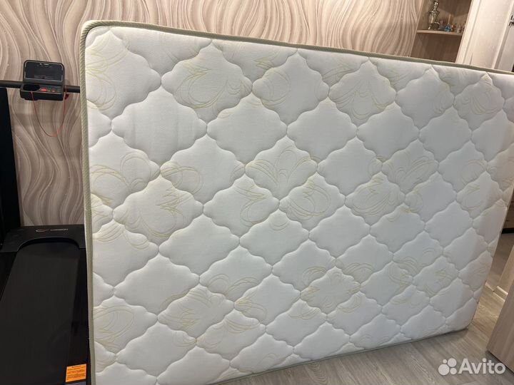 Матрас 140х200 бу