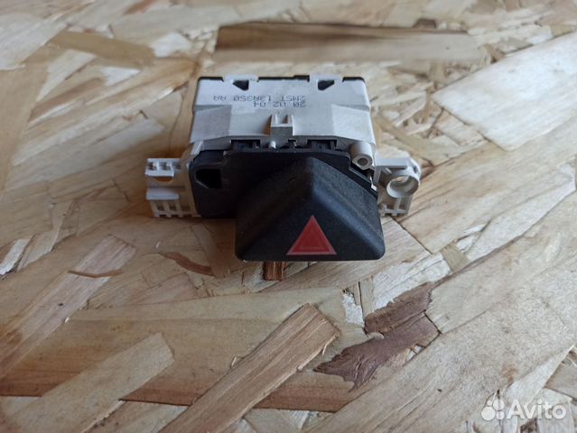 Кнопка аварийки Ford Focus 1