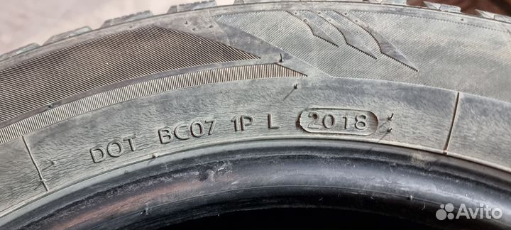 Laufenn I Fit Ice LW 71 215/60 R17 96T