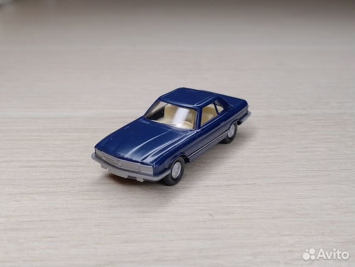 A29.4) Mercedes-Benz SLC350 (C107) 1971-1989 синий