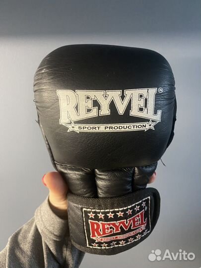 Перчатки reyvel