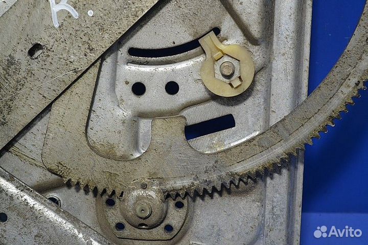 Механизм стеклоподъёмника, правый scania P-series