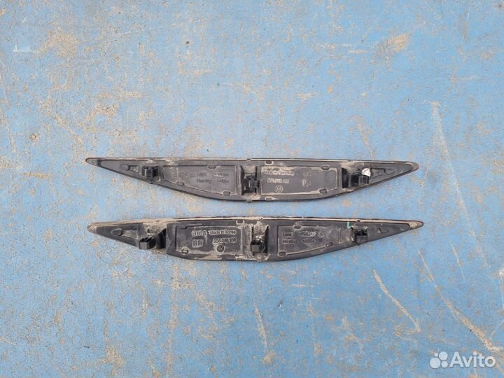 Катафоты заднего бампера Volkswagen Golf 7