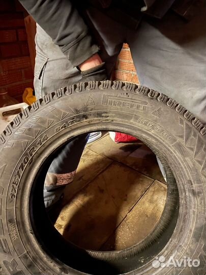 Pirelli Winter 190 2.25/4.5 R14 27H