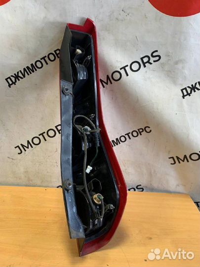 Фонарь задний левый Nissan X-Trail T31