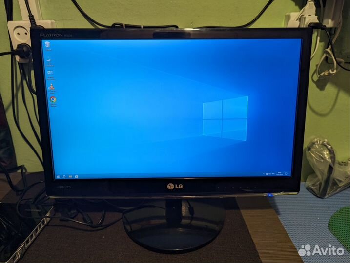Монитор LG 22