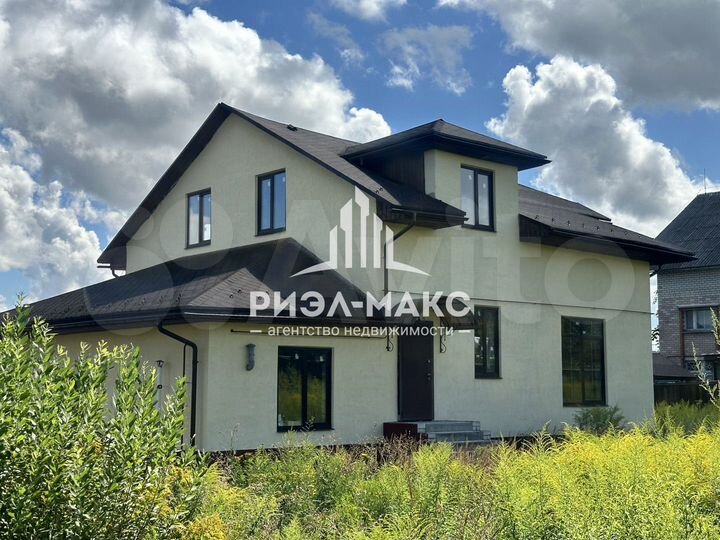 Дом 268 м² на участке 12 сот.