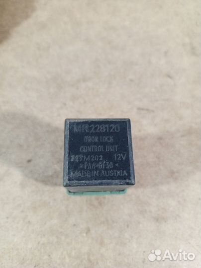 Реле Mitsubishi Carisma