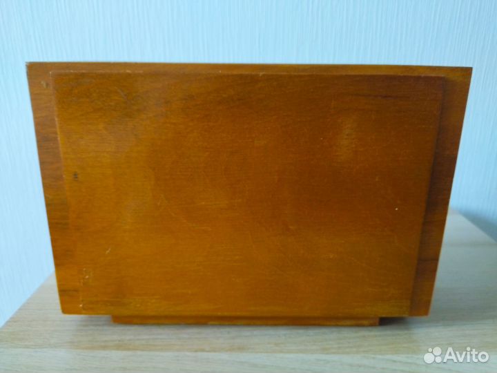 Часы настольные Весна