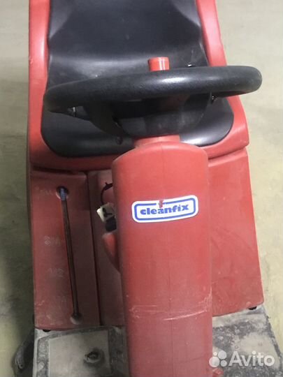 Продам поломоечную машину