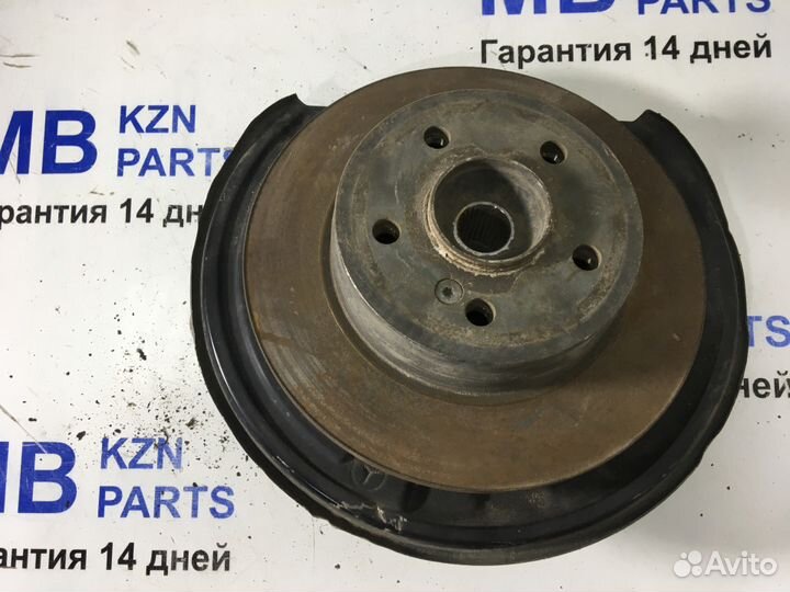 Кулак задний Mercedes w204 w207 01006