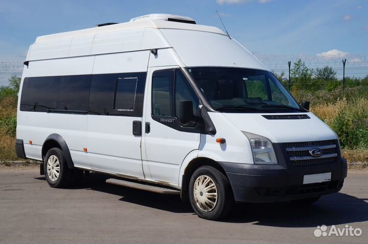 Аренда микроавтобуса 18 мест Форд Транзит