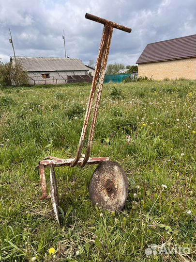 Ручной окучник